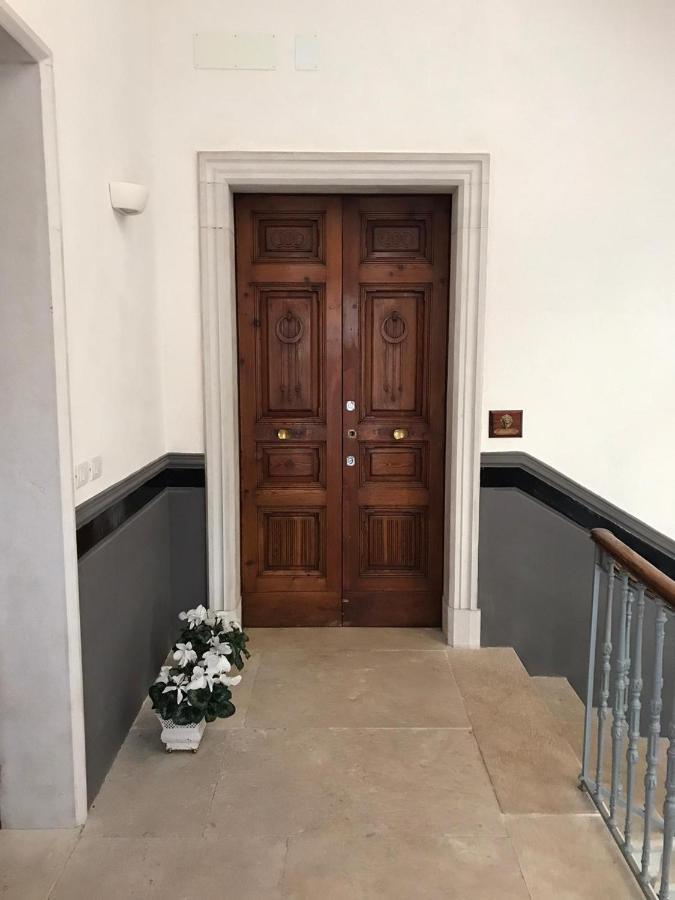 Palazzo Romanelli B&B Trani Eksteriør billede