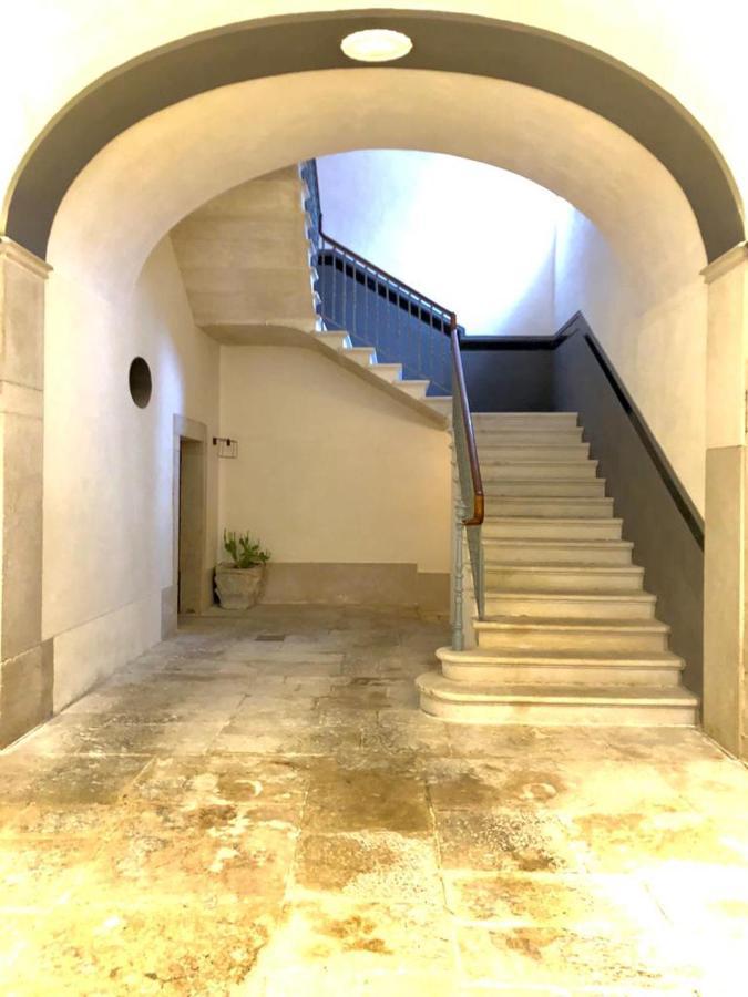 Palazzo Romanelli B&B Trani Eksteriør billede