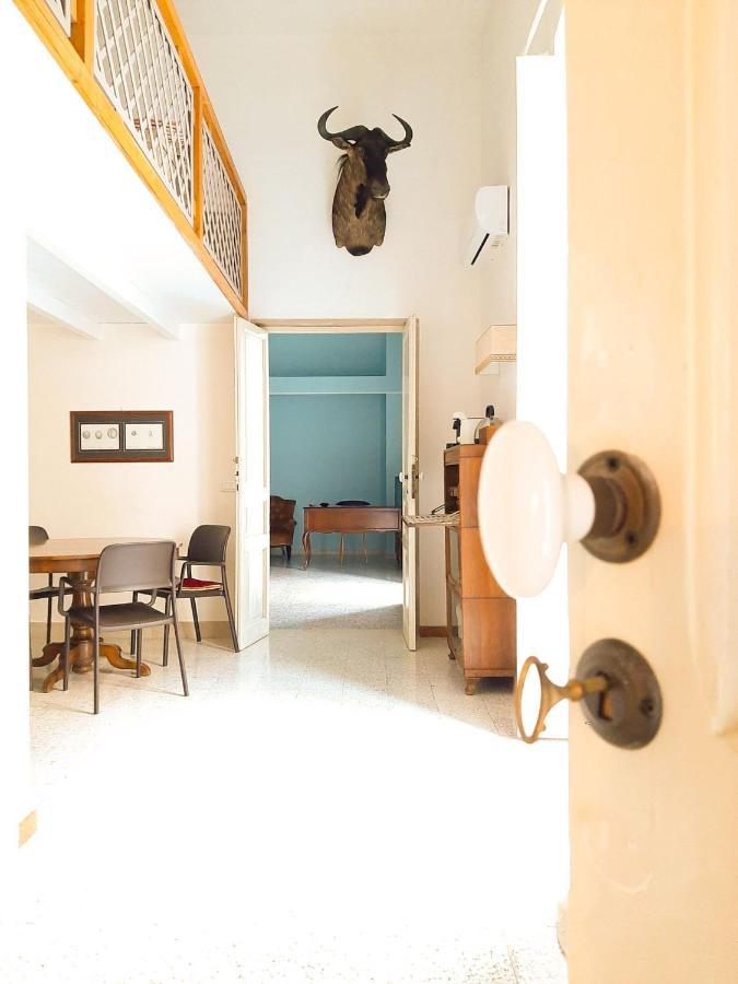 Palazzo Romanelli B&B Trani Eksteriør billede
