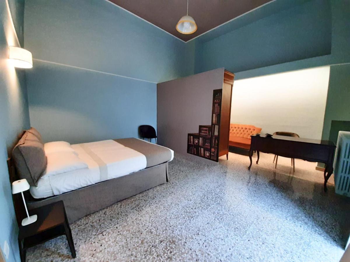 Palazzo Romanelli B&B Trani Eksteriør billede