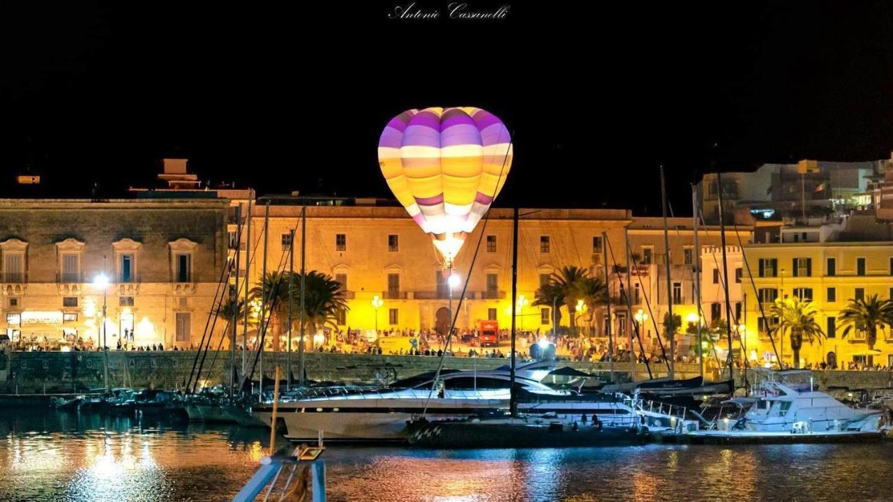 Palazzo Romanelli B&B Trani Eksteriør billede