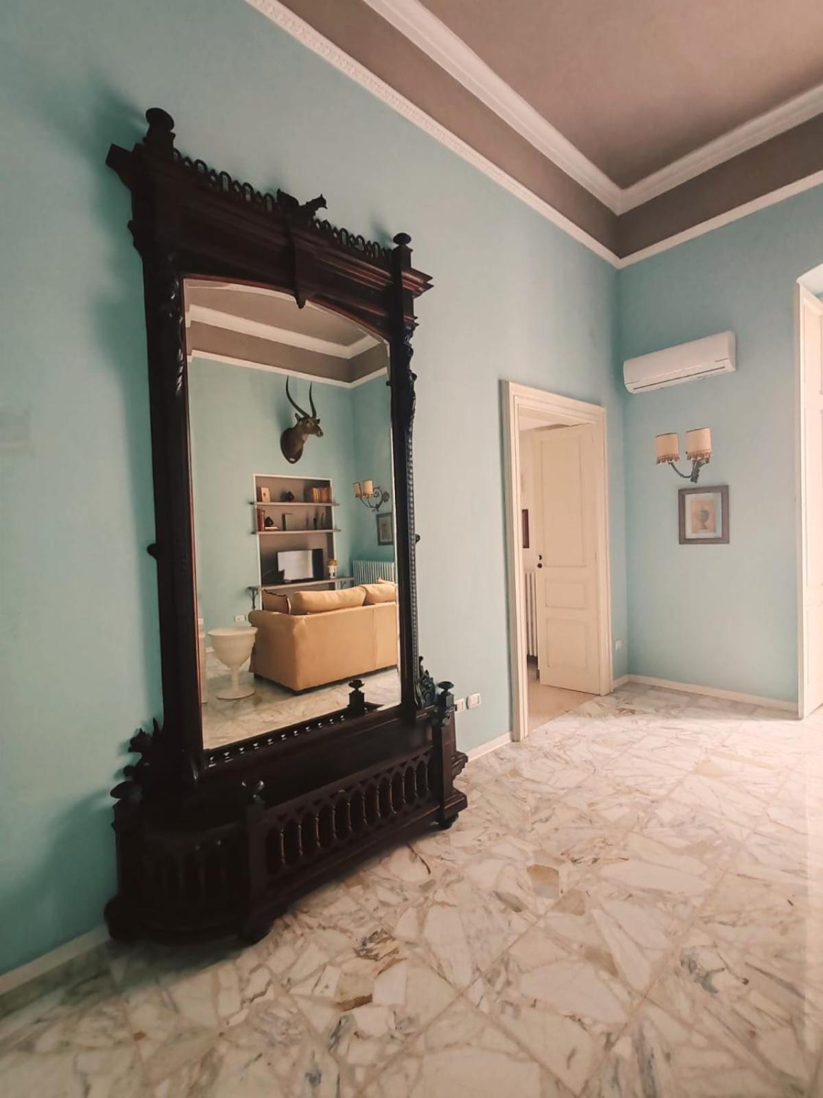 Palazzo Romanelli B&B Trani Eksteriør billede